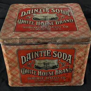 2# 8OZ TIN LITHO BIN DAINTIE SODA WHITE HOUSE BRAND DUBUQUE BISCUIT CO IOWA CRACKER