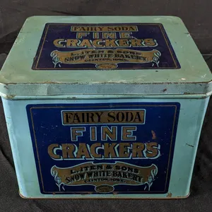 3# TIN LITHO CAN FAIRY SODA FINE CRACKER L. ITEN & SONS BAKERY CLINTON IOWA.