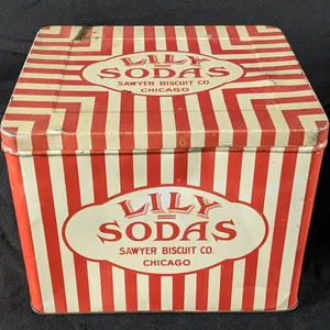 3# TIN LITHO BIN LILY SODAS SAWYER BISCUIT CO CHICAGO ILLINOIS