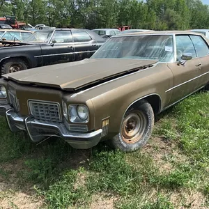 1972 OLDSMOBILE 98 4DR HARD TOP CAR - PROJECT CAR