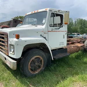 1982 INTERNATIONAL S1700 3 TON CAB AND CHASSIS - PROJECT TRUCK