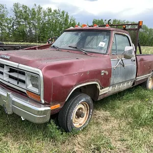 1986 DODGE W150 4X4 REGULAR CAB LONG BOX TRUCK