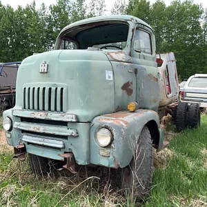 1953 INTERNATIONAL R180 CAB OVER S/A TRUCK - PROJECT TRUCK