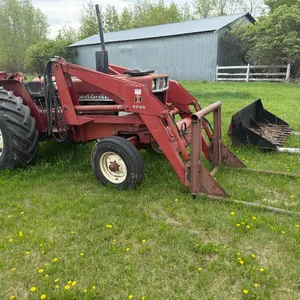 IHC 684 Tractor w 3pt, IH 2250 FE Loader w large bucket, bale fork (Was parked without radiator for 5 years), 2953 hrs