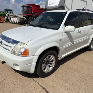 2004 Suzuki XL-7 Car