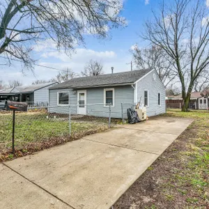 Turnkey Investment – Income Starts Immediately  4533 S Elmhurst
