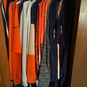 BRONCOS ATTIRE AND HATS