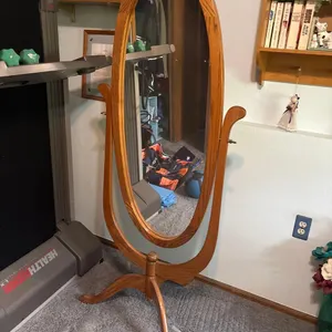 WOOD OVAL DRESSING MIRROR