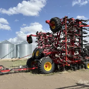 2017 Bourgault 3320PHD XTC HF 84 ft Air Drill