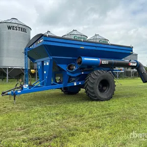 Brandt 820XR Grain Cart