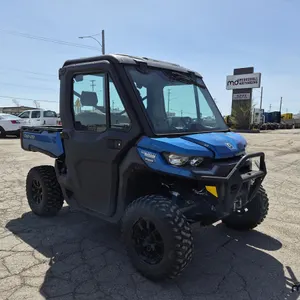 2021 Can Am Defender Limited ATV w/ Cab