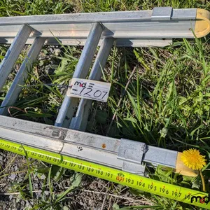 Échelle télescopique
 UNRESERVED