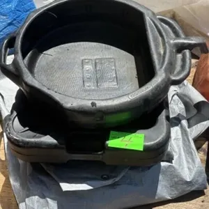 2 Oil Pans & 2 Tarps , Approx 7 ‘ X 8 ‘ & 7 ‘x12 ‘
