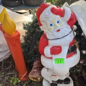 Plastic Light-up Candles & Santa, Large Wreath