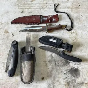 2 nKnives & 1 Saw