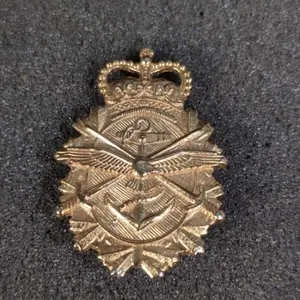 CF three forces cap badge