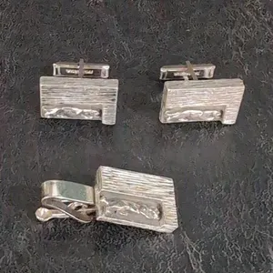 Cougar cat, mountain lion cuff link set 1970's