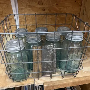 Metal Basket w/7 Ball Mason Jars w/Metal Lids