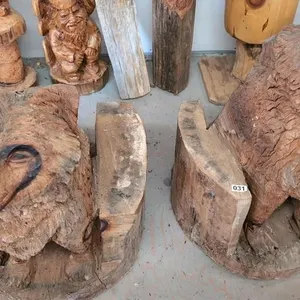 Carved wolves