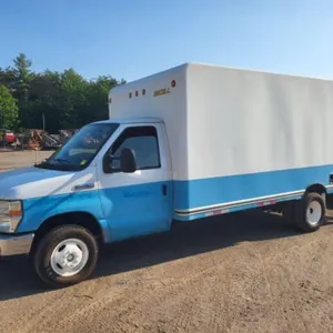 2009 Ford E450 Super Duty S/A Cube Van 1FDXE45P19D