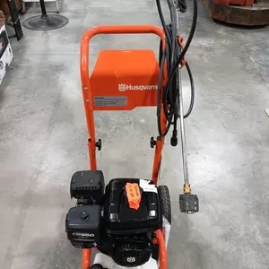 Husqvarna PW3200 power washer. 208cc gas motor