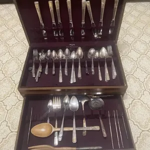 DeLeux Plated silverware set - missing some