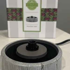 NIB Scentsy brand cement base broad