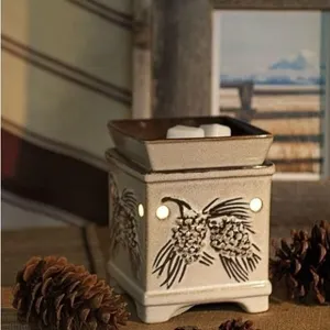 NIB scentsy pinecone warmer