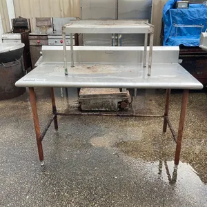 STAINLESS STEEL TABLE