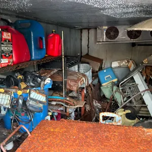 ROOM OF VARIOUS ITEMS