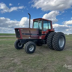 1983 International 5288 2WD Tractor