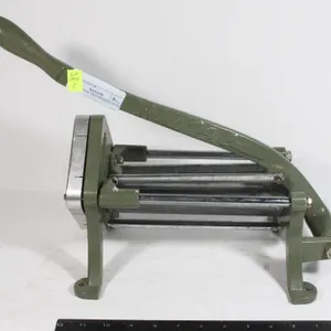 COMMERCIAL FRENCH FRY CUTTER