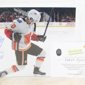DEREK RYAN SIGNED PICTURE 8" X 10"