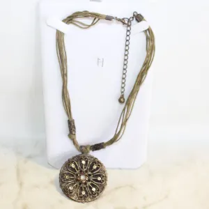 VINTAGE NECKLACE & MEDALLION