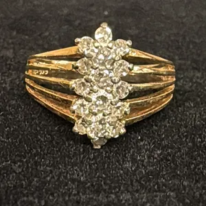 APPROX 14K LADIES RING SET WITH DIAMONDS (.02-.04CT, 3.6G)