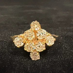 APPROX 10K LADIES RING SET WITH DIAMONDS (.12CT, 3.1G)