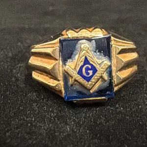 APPROX 10K MENS PINKY RING SET WITH BLUE STONE (6.1G)