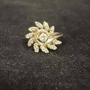 APPROX 18K LADIES RING SET WITH DIAMONDS (.01-.11CT, 3.8G)