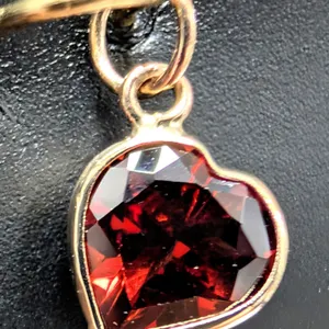 10K(0.23G), GARNET (0.85CT) PENDANT, SUGGESTED RETAIL VALUE $400