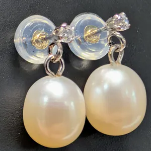 10K(1.08G), F.W.PEARL & LAB DIAMOND (0.05CT) EARRING, SUGGESTED RETAIL VALUE $400