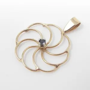 14KT GOLD & SAPPHIRE PENDANT 0.3g $135