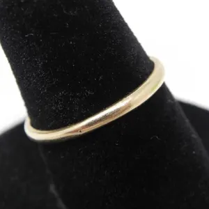 10KT YELLOW GOLD WEDDING BAND 1.25g $385