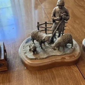2 Michael Ricker Figurine on Bases, Michael Ricker
