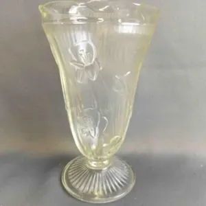 Vintage Jeannette Glass Iris and Herringbone