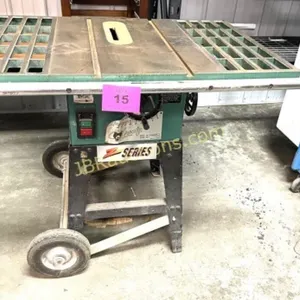 GRIZZLY INDUSTRIAL TABLE SAW