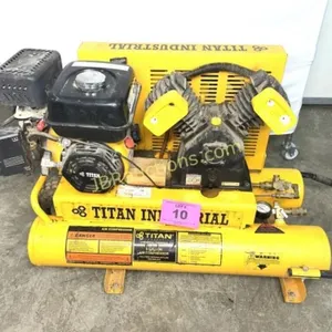 TITAN INDUSTRIAL 8 GALLON AIR COMPRESSOR