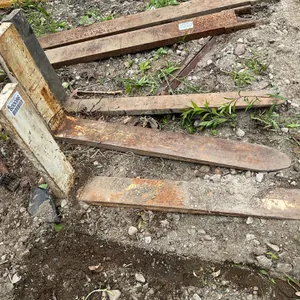 QTY (3) 40" FORKS