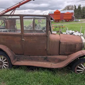 Model T Classic Antique - Ford – For parts – no title