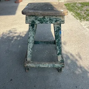 SM WOOD STOOL