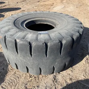 (1) Yokohama 26.5 x 25 Rock Tire